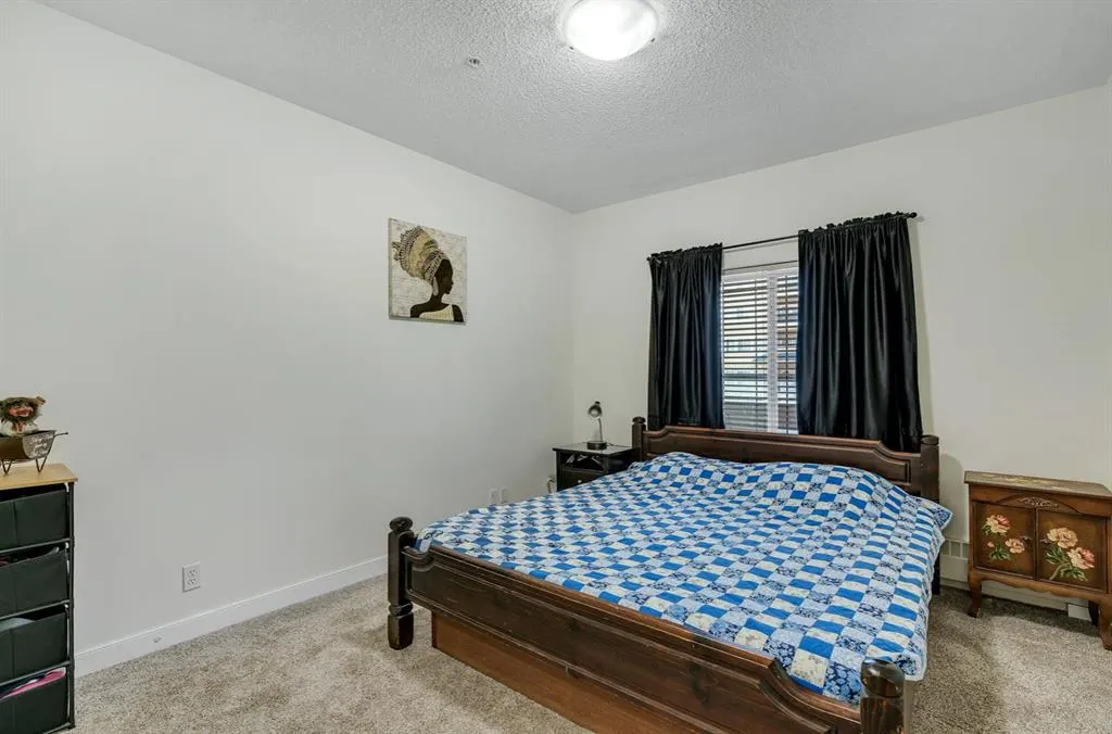 10 Discovery Ridge Close SW, #202
