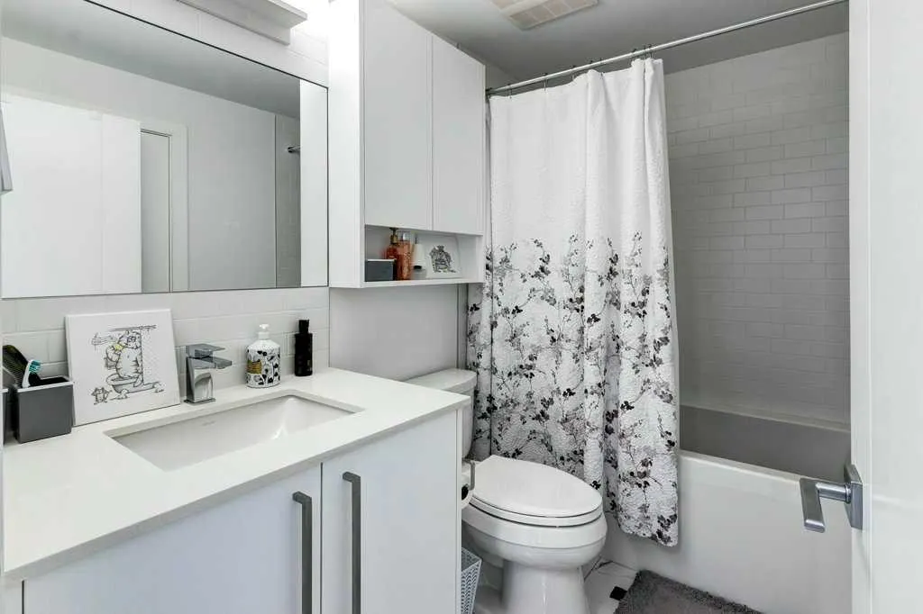 3130 Thirsk Street NW, #206