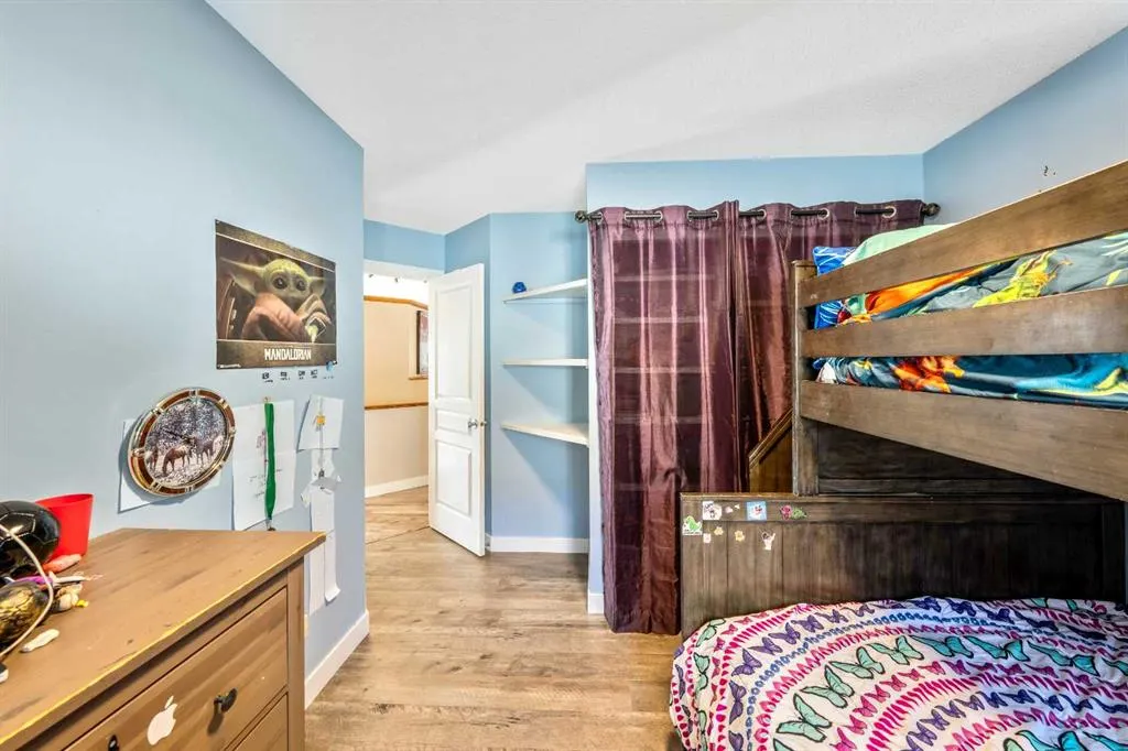 1607 Sunshine Close SE