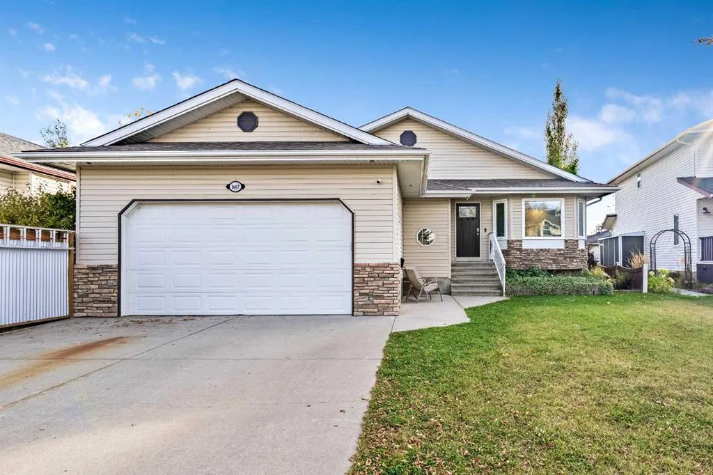 1607 Sunshine Close SE
