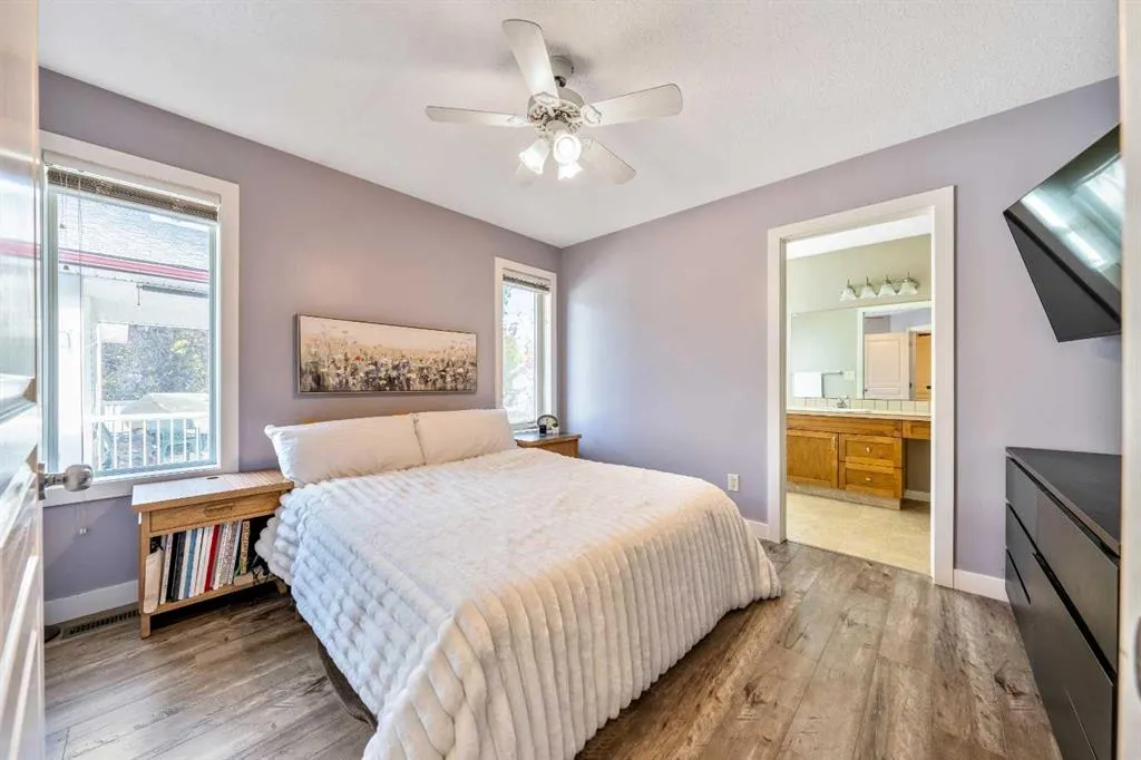 1607 Sunshine Close SE