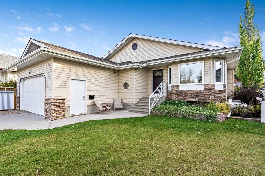1607 Sunshine Close SE