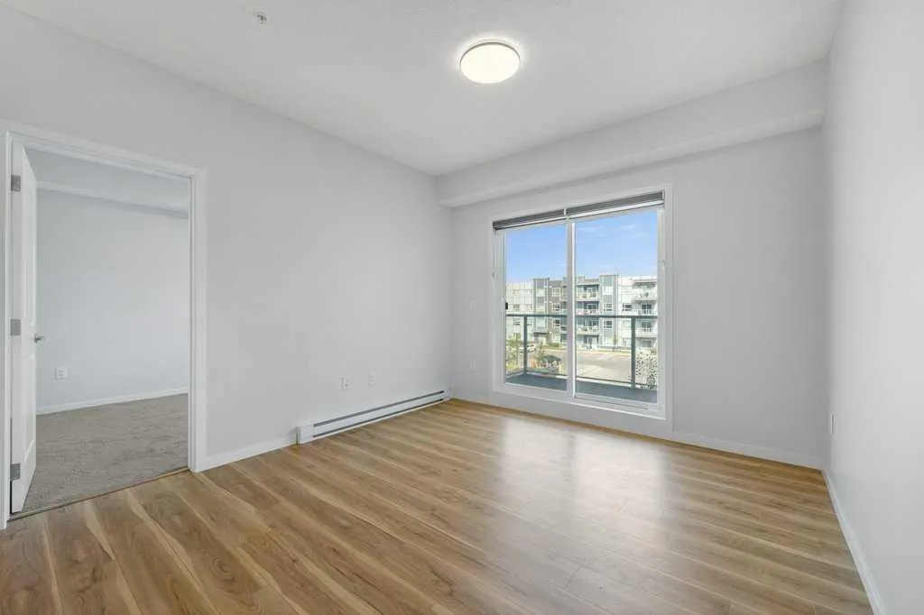 40 Carrington Plaza NW, #320