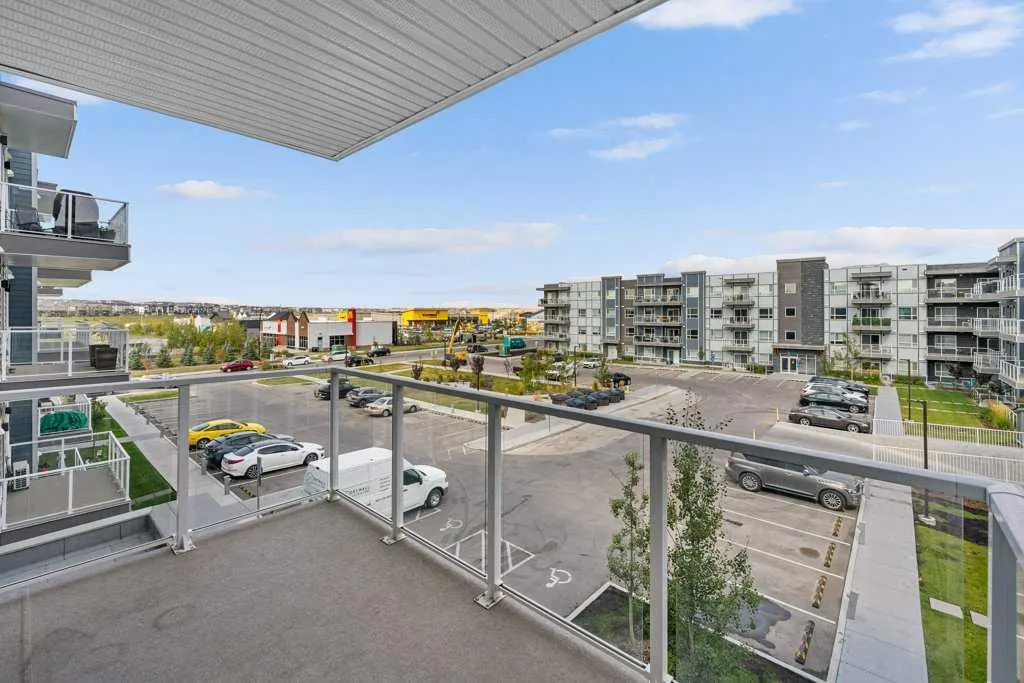 40 Carrington Plaza NW, #320