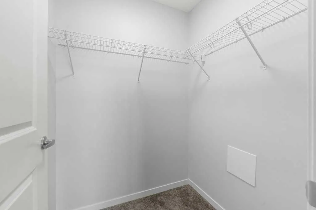 40 Carrington Plaza NW, #320