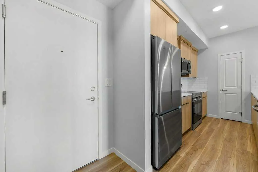 40 Carrington Plaza NW, #320