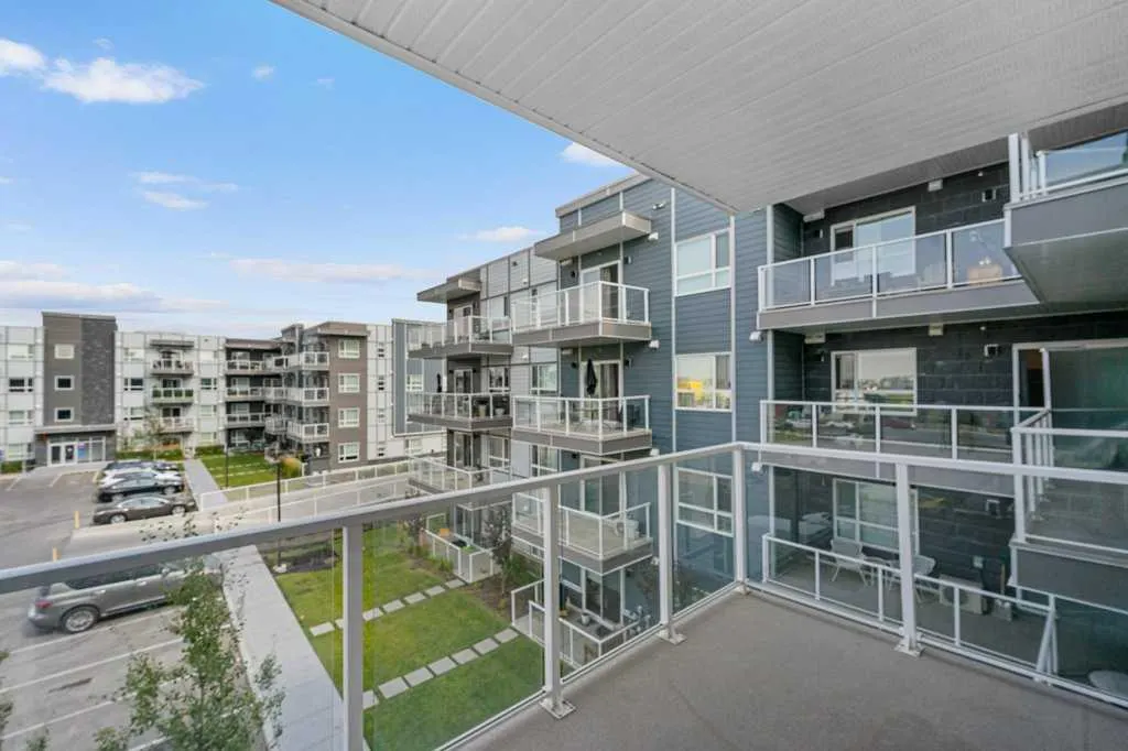 40 Carrington Plaza NW, #320