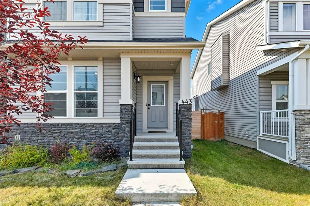 443 Hillcrest Manor SW