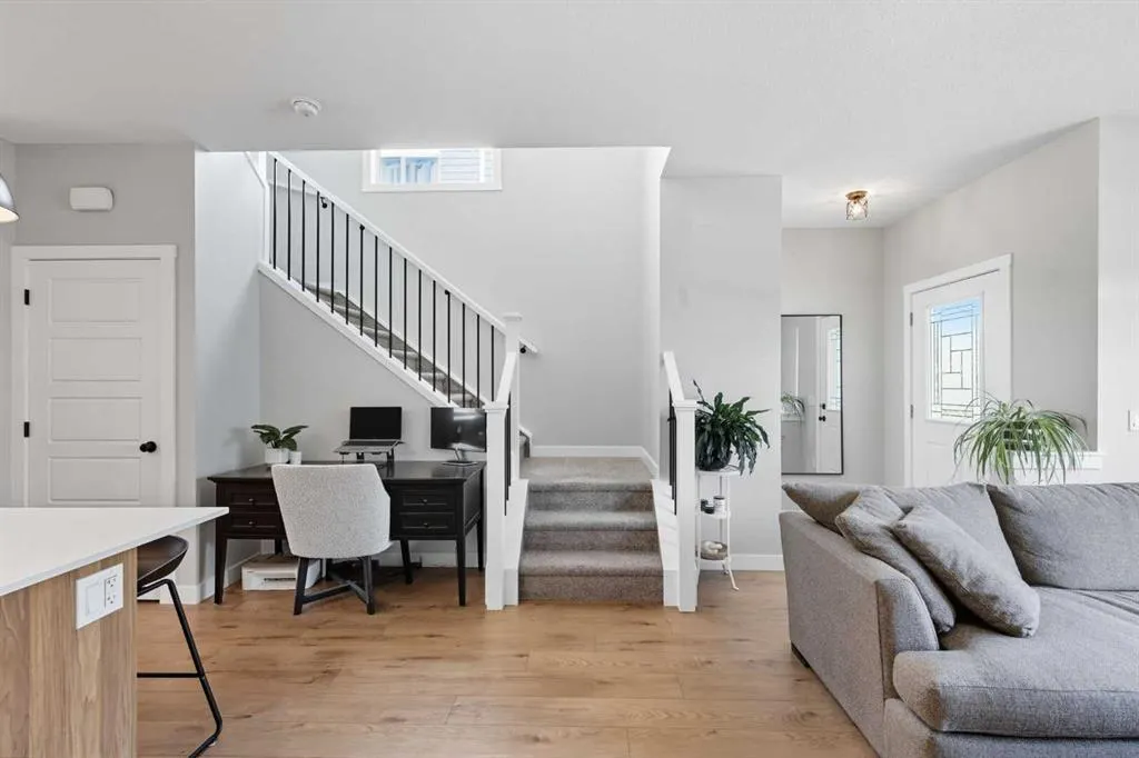 443 Hillcrest Manor SW