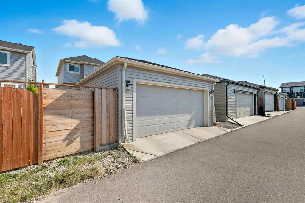 443 Hillcrest Manor SW