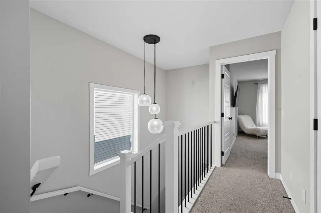 443 Hillcrest Manor SW