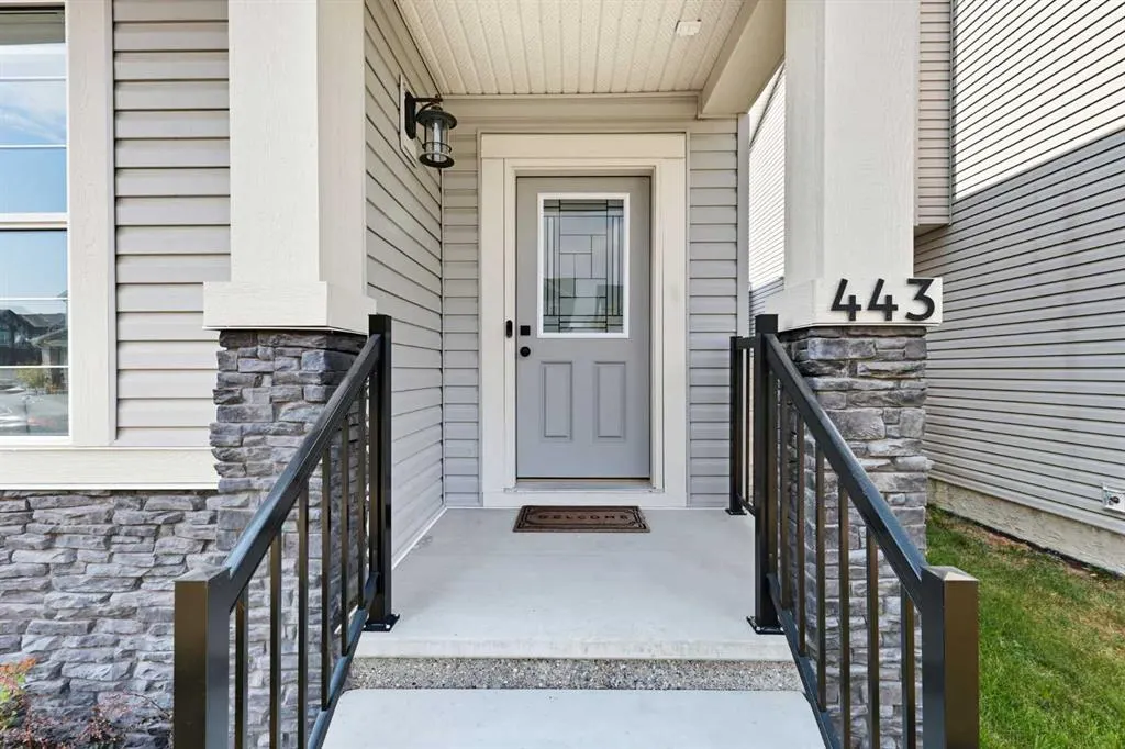 443 Hillcrest Manor SW