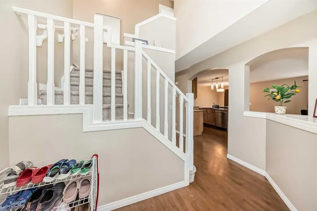 23 Rockyspring Green NW