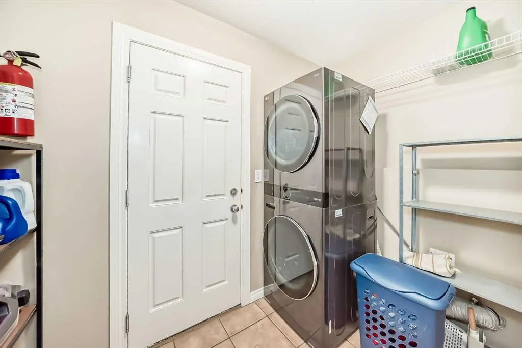 23 Rockyspring Green NW
