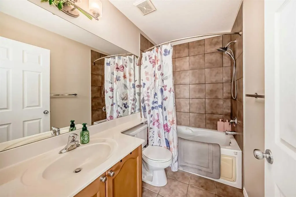 23 Rockyspring Green NW