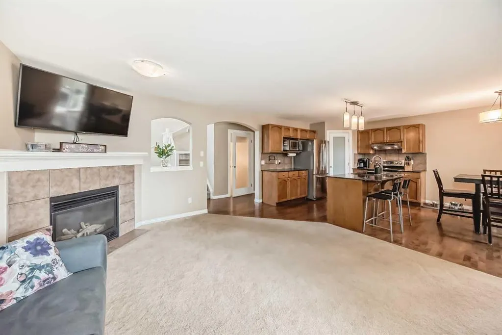 23 Rockyspring Green NW
