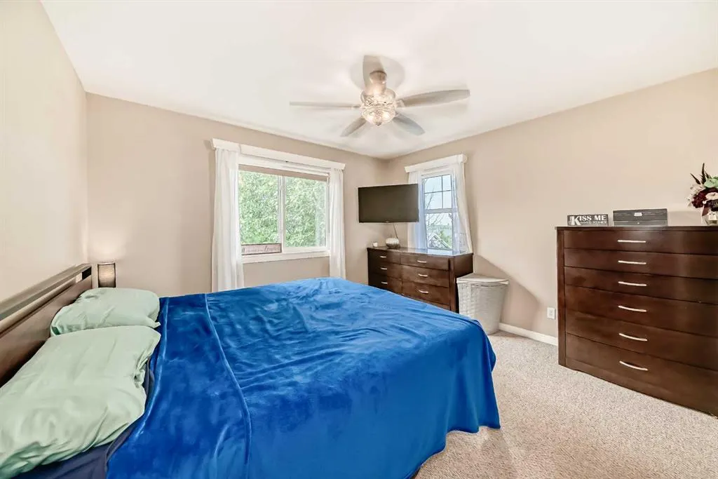 23 Rockyspring Green NW