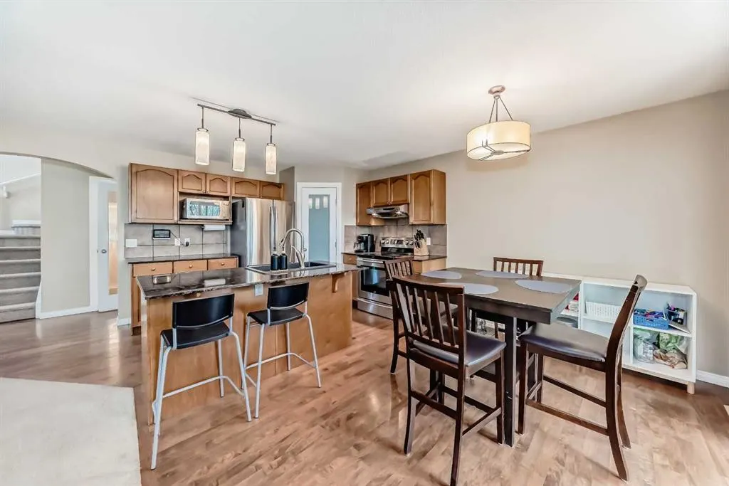 23 Rockyspring Green NW