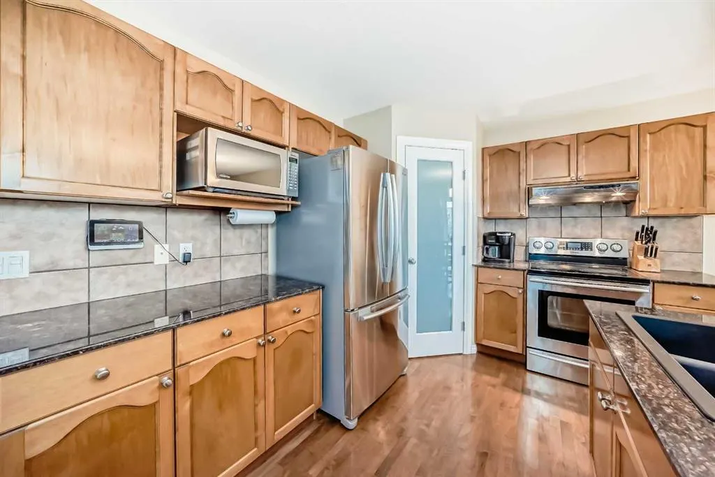 23 Rockyspring Green NW