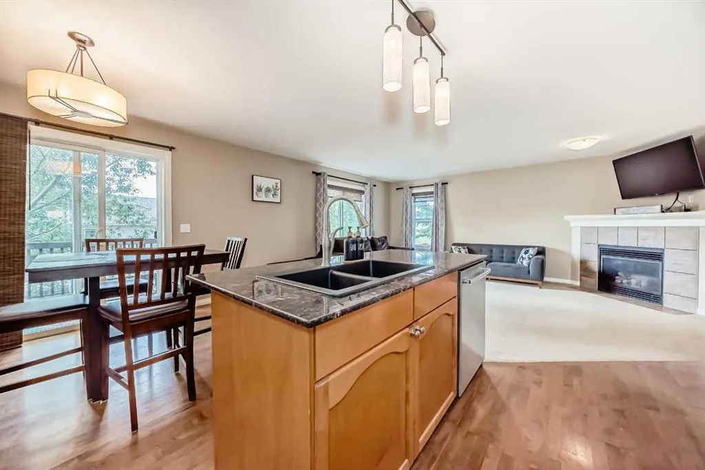 23 Rockyspring Green NW