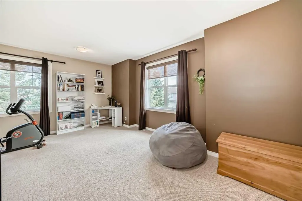 23 Rockyspring Green NW