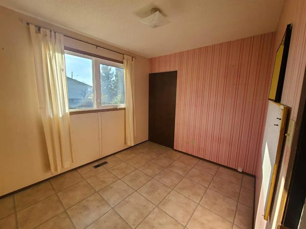411 4th Street