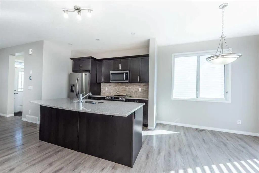 324 Carrington Way NW