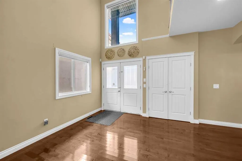 217 Taralake Manor NE