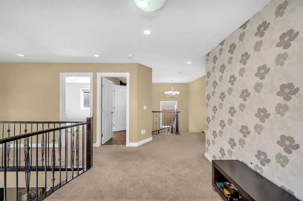 217 Taralake Manor NE