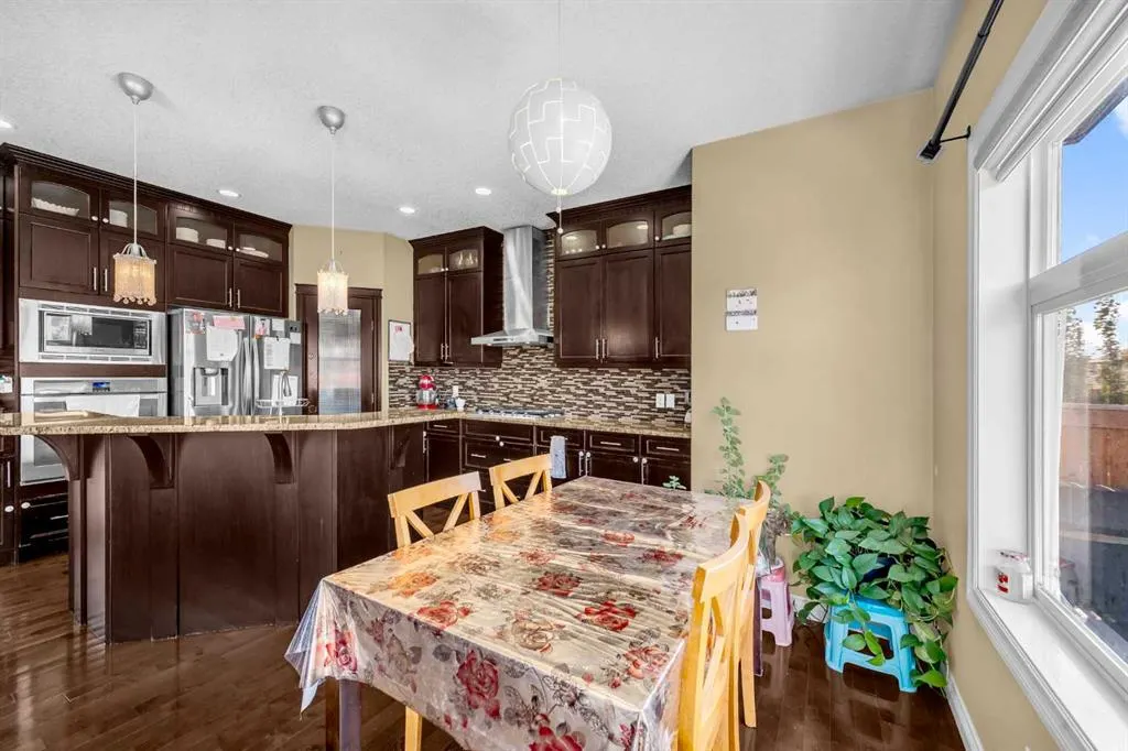 217 Taralake Manor NE