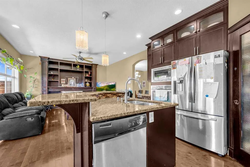 217 Taralake Manor NE