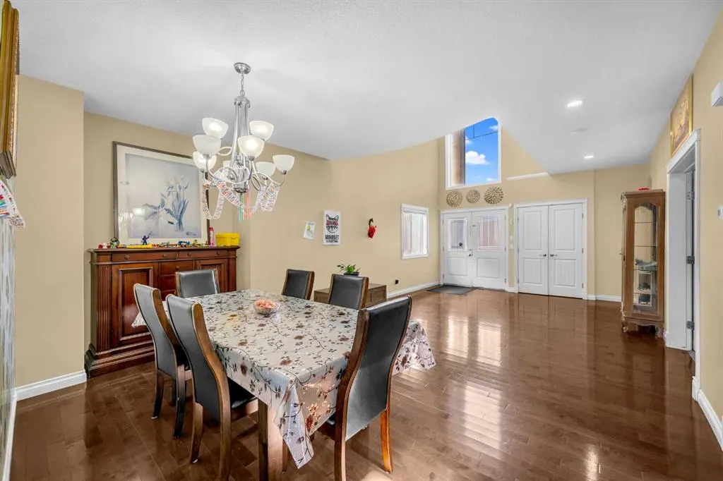217 Taralake Manor NE