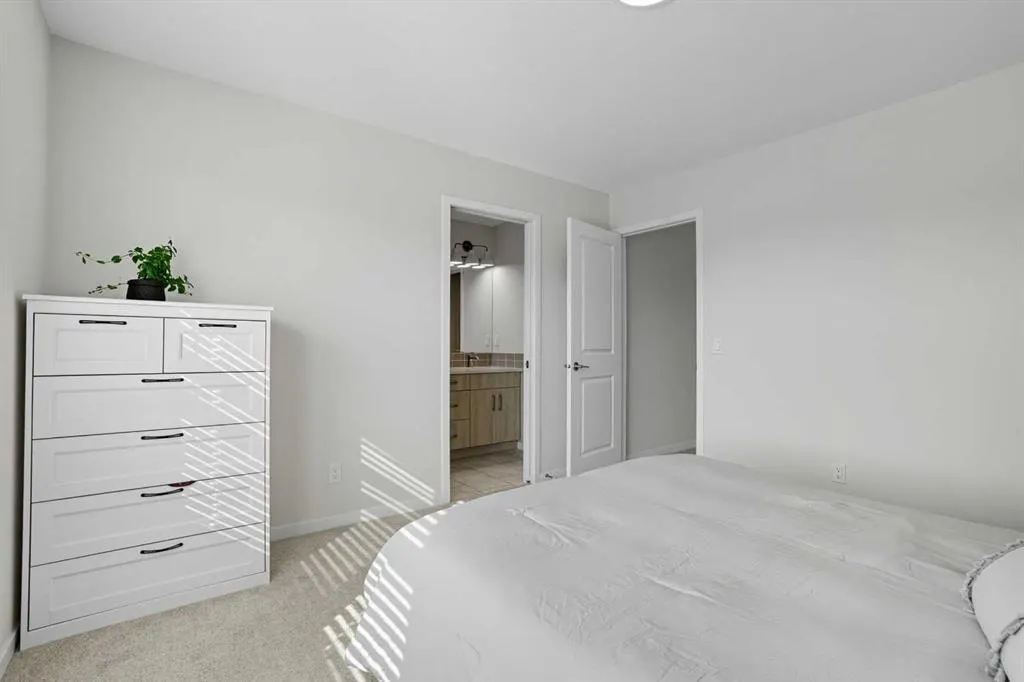 1075 Mahogany Boulevard SE