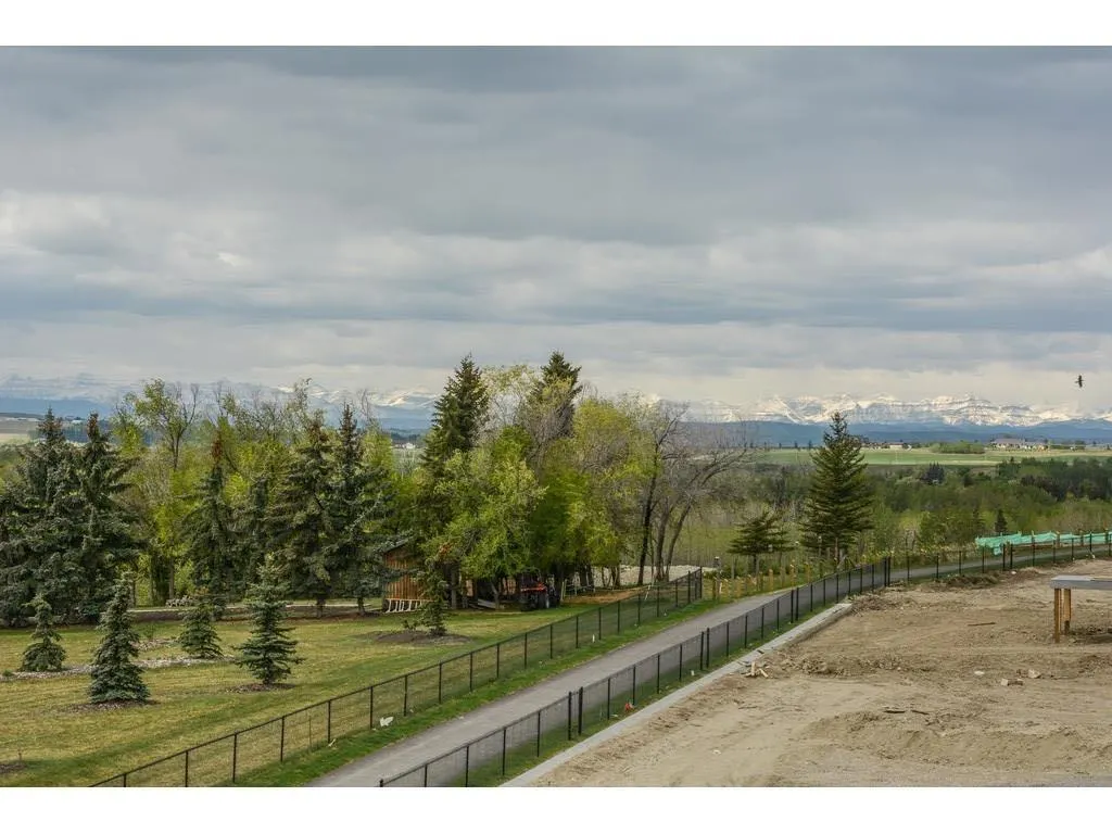 106 Mount Rae Heights