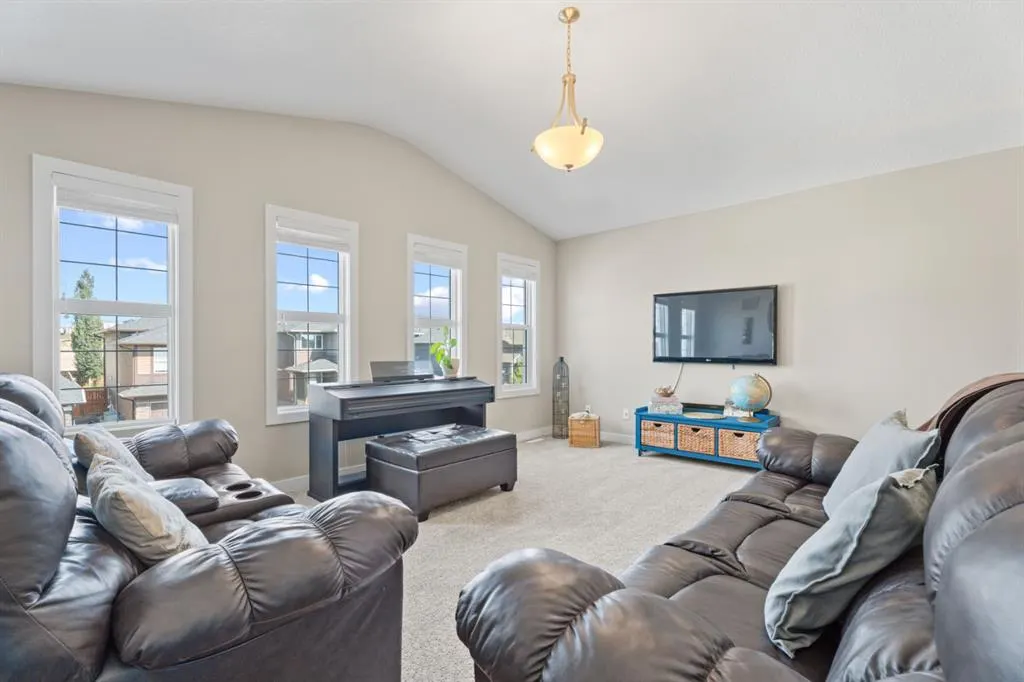 106 Mount Rae Heights