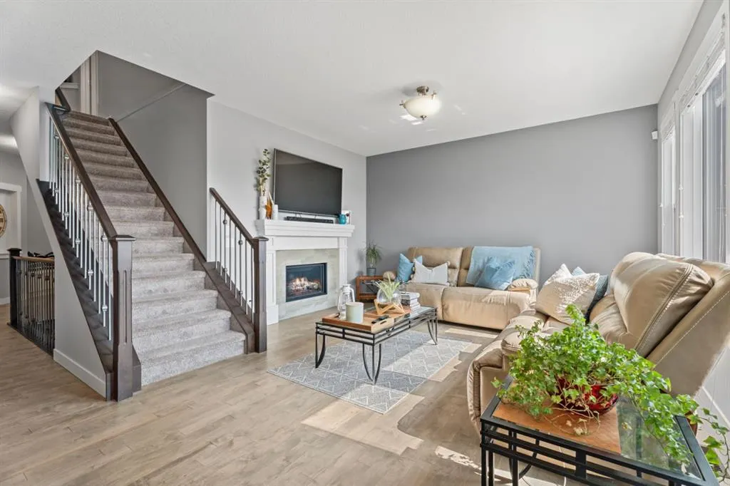 106 Mount Rae Heights
