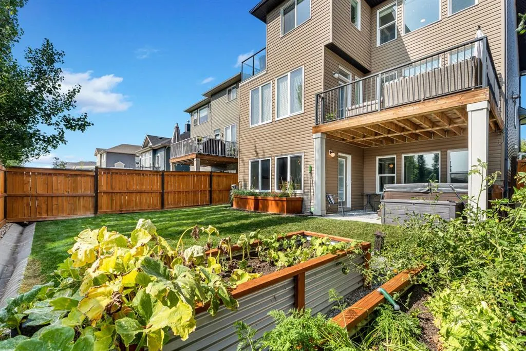 106 Mount Rae Heights