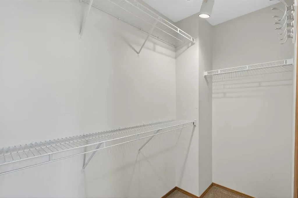 47 Mt Apex Crescent SE