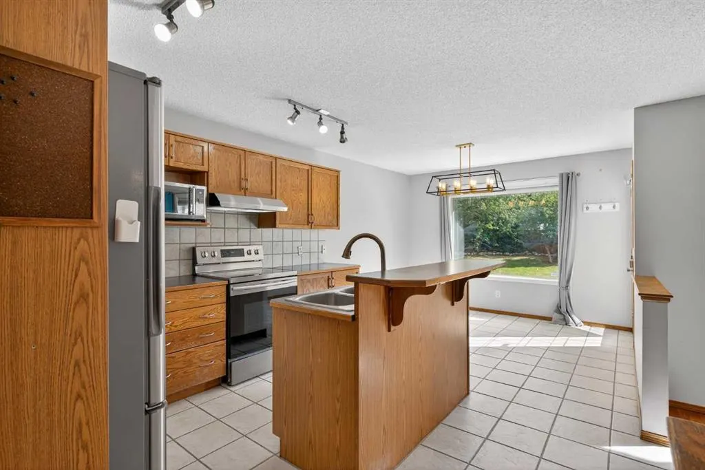47 Mt Apex Crescent SE