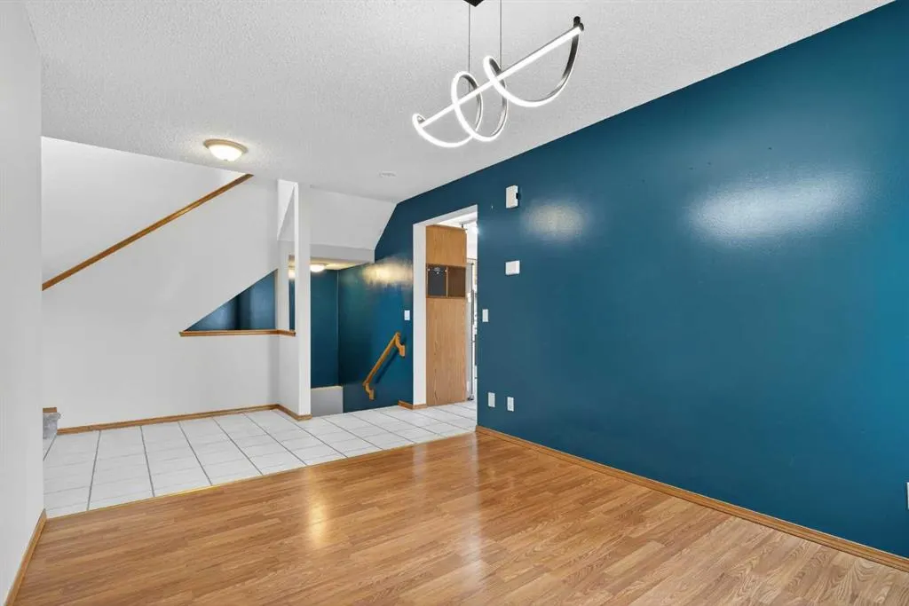 47 Mt Apex Crescent SE