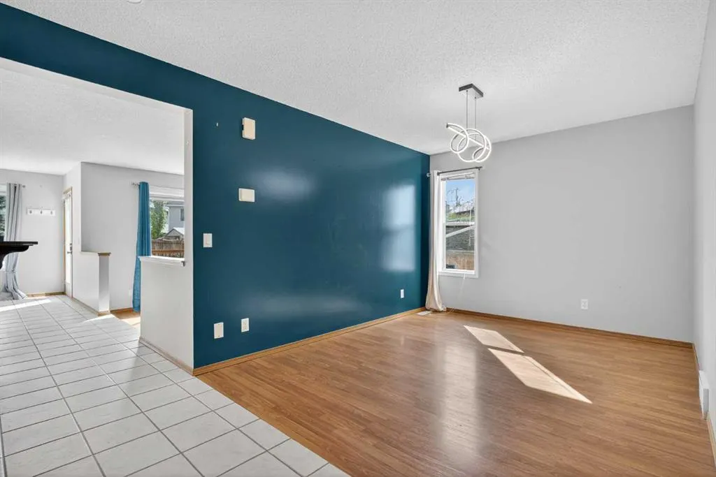 47 Mt Apex Crescent SE