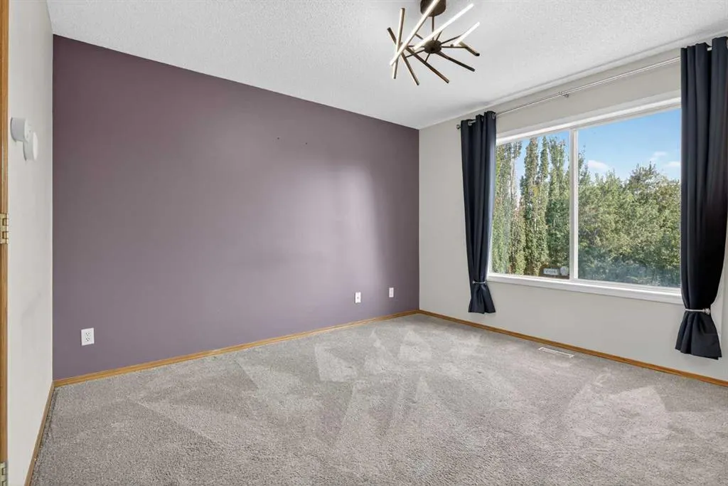 47 Mt Apex Crescent SE
