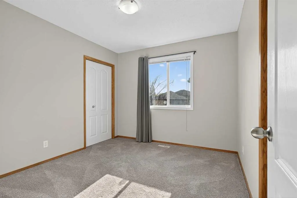 47 Mt Apex Crescent SE