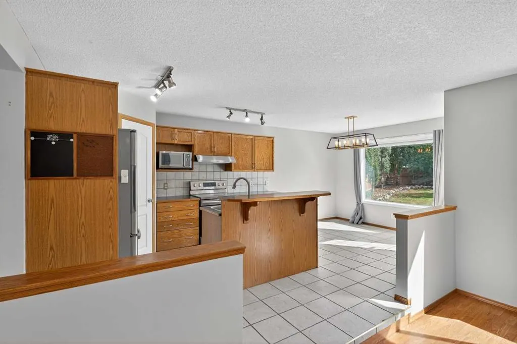 47 Mt Apex Crescent SE