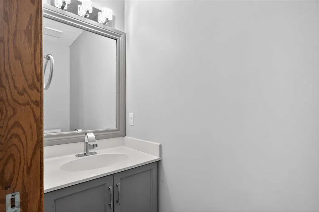 47 Mt Apex Crescent SE