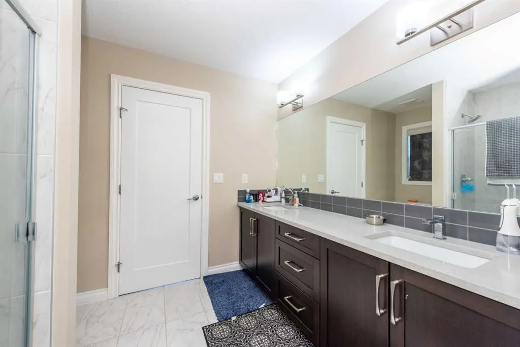 287 Baywater Way SW
