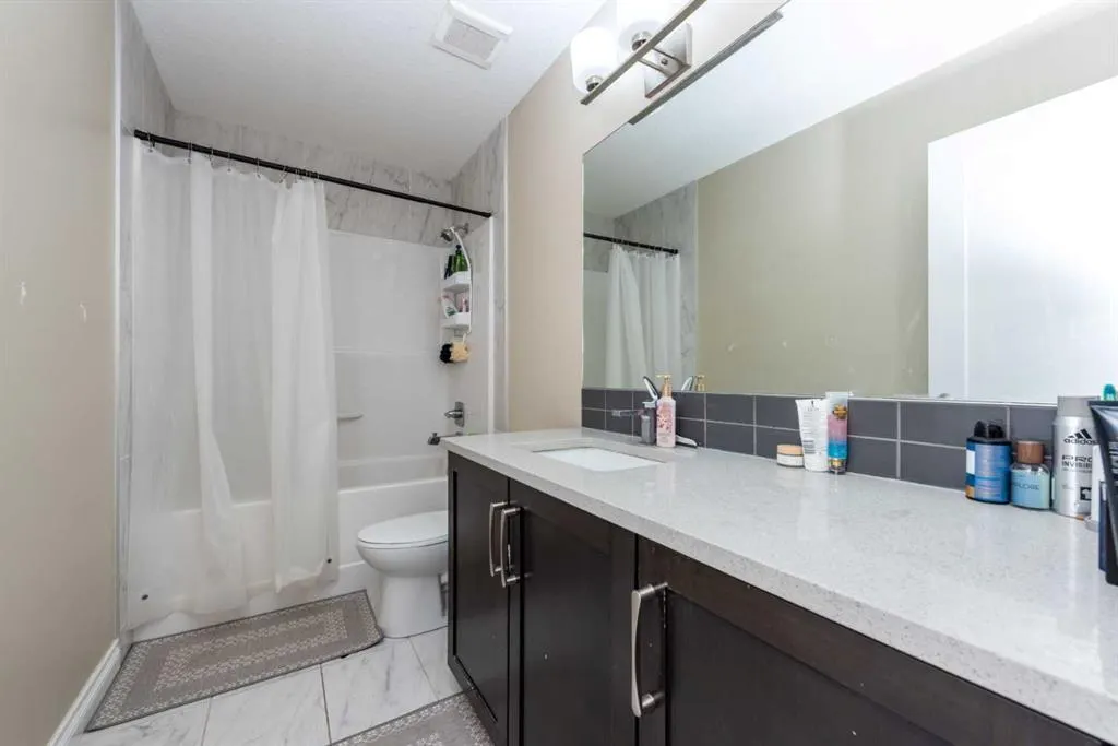 287 Baywater Way SW