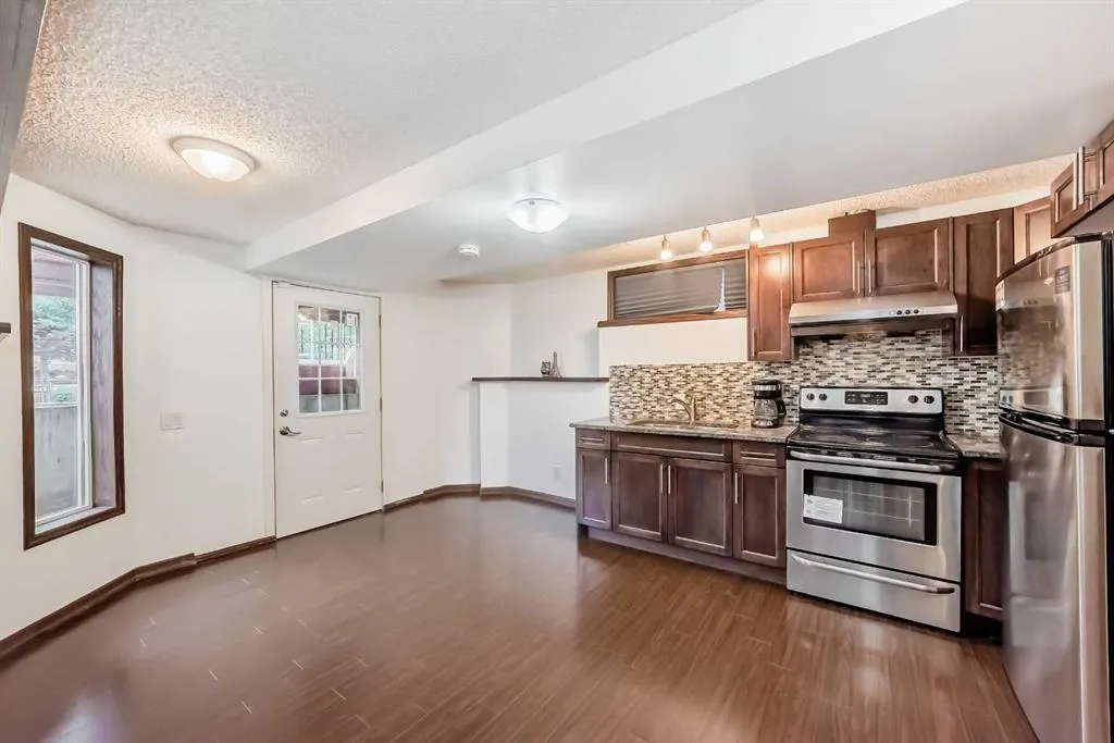 19 Bridlewood Road SW