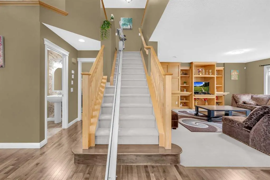 2407 Kingsland View SE