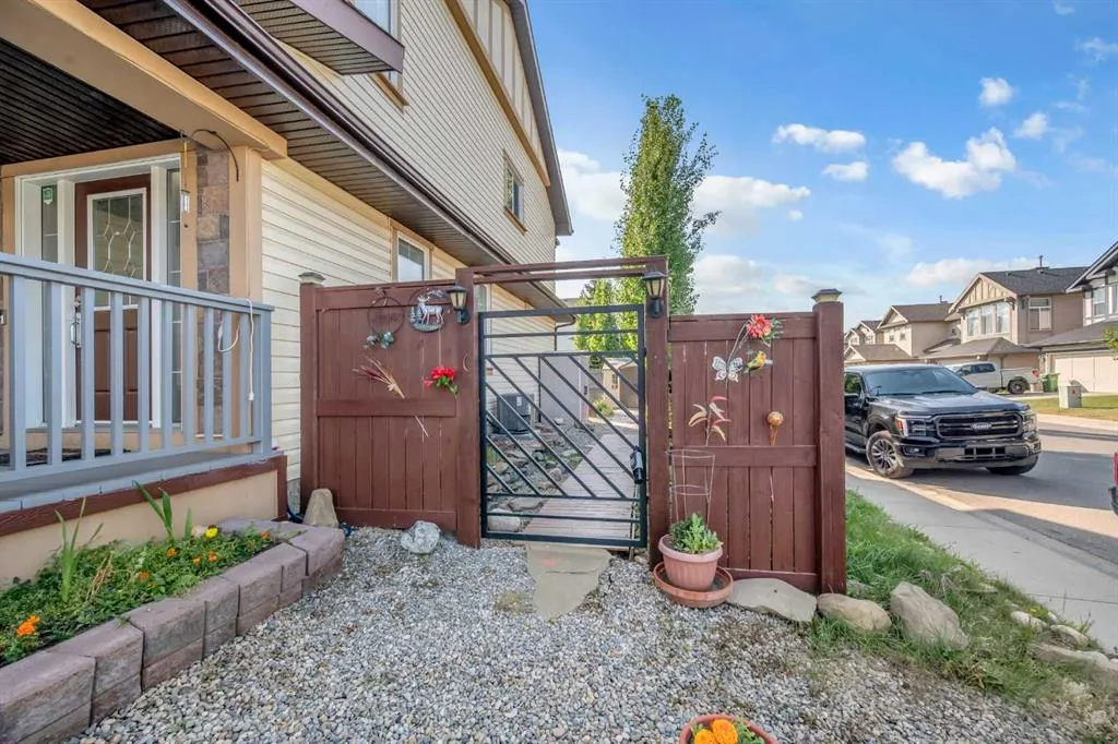 2407 Kingsland View SE